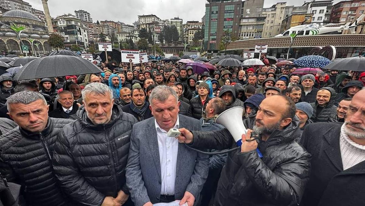 Mevsimlik ii olarak alan binlerce aykur iisi Rize'de kadro talebiyle meydana indi